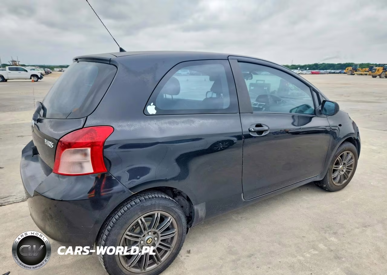 2007 Toyota Yaris Base VIN:JTDJT923975102840 - 3