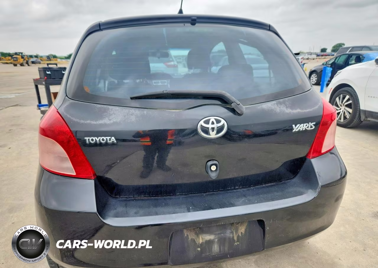 2007 Toyota Yaris Base VIN:JTDJT923975102840 - 6