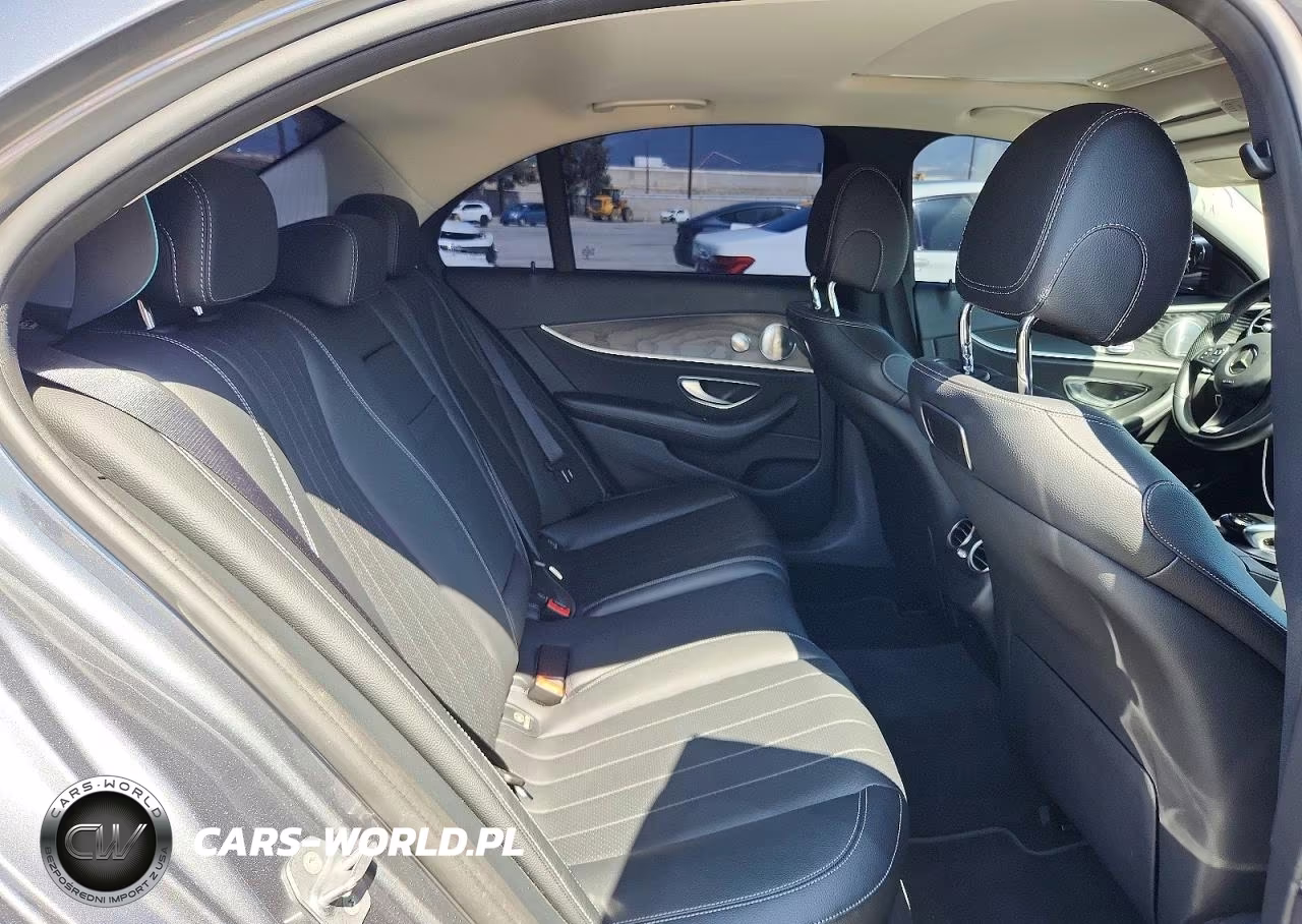 2018 Mercedes-Benz E 300 VIN:WDDZF4JB4JA316743 - 10