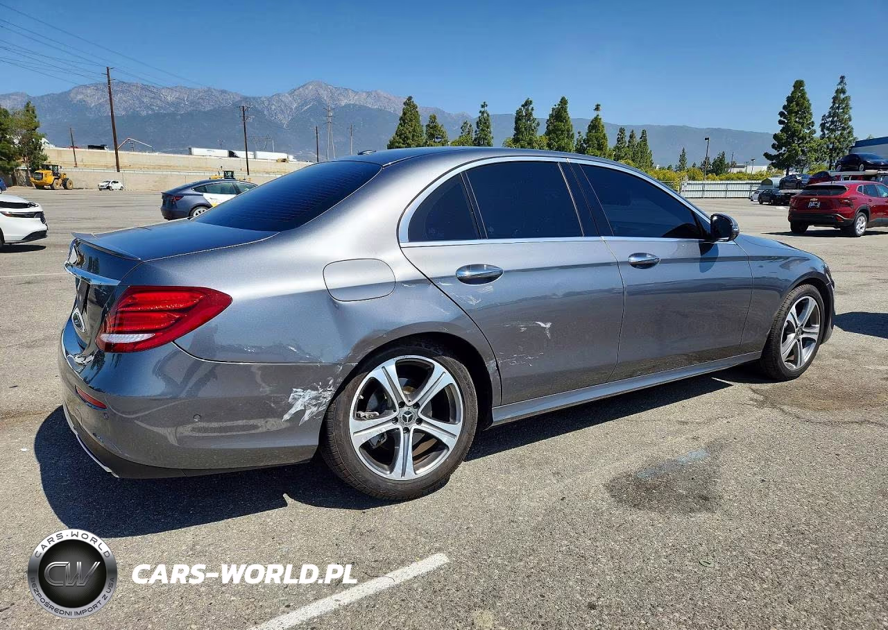 2018 Mercedes-Benz E 300 VIN:WDDZF4JB4JA316743 - 3