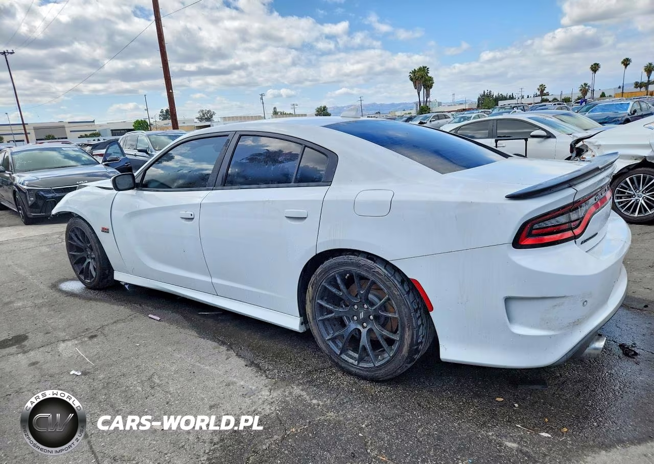 2018 Dodge Charger R VIN:2C3CDXGJ2JH210741 - 2