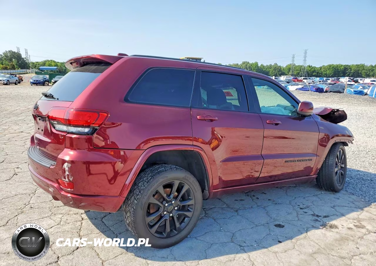 2020 Jeep Grand Cherokee Laredo VIN:1C4RJEAG5LC430171 - 3