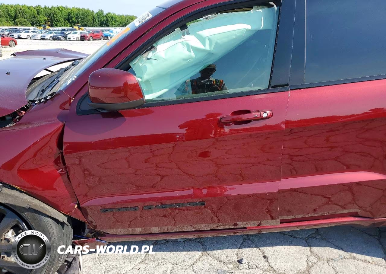 2020 Jeep Grand Cherokee Laredo VIN:1C4RJEAG5LC430171 - 7