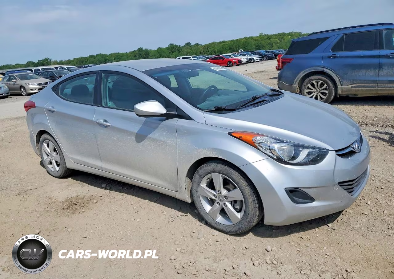 2013 Hyundai Elantra Gls VIN:5NPDH4AE7DH444688 - 4