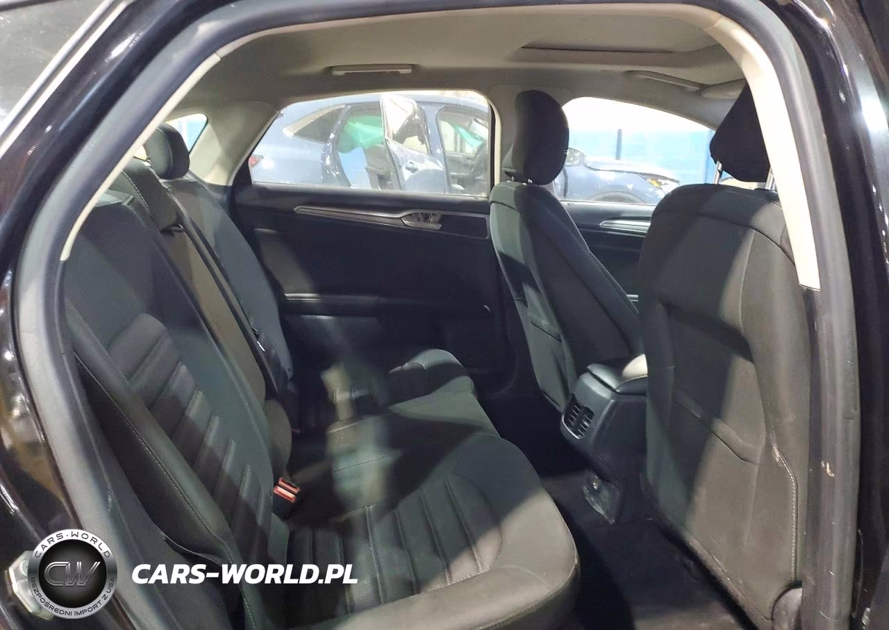 2019 Ford Fusion Se VIN:3FA6P0LU0KR182344 - 10