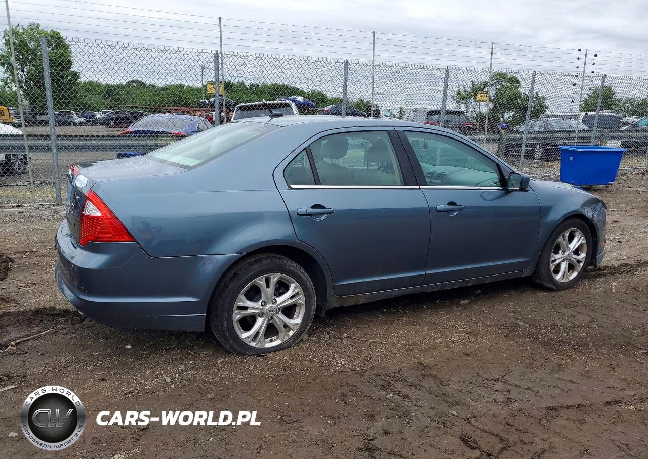 2012 Ford Fusion Se VIN:3FAHP0HA0CR113601 - 3