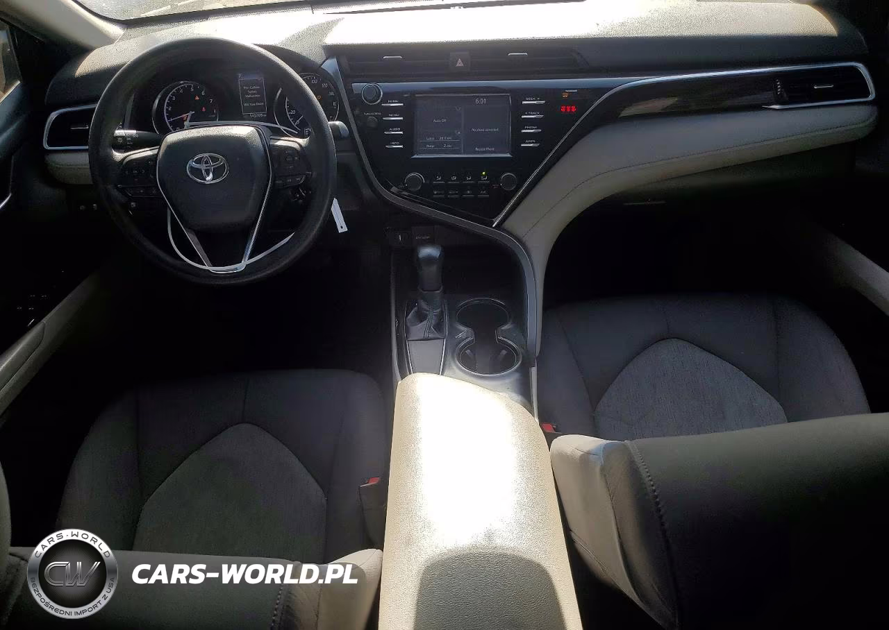 2018 Toyota Camry Le VIN:4T1B11HK1JU108828 - 8