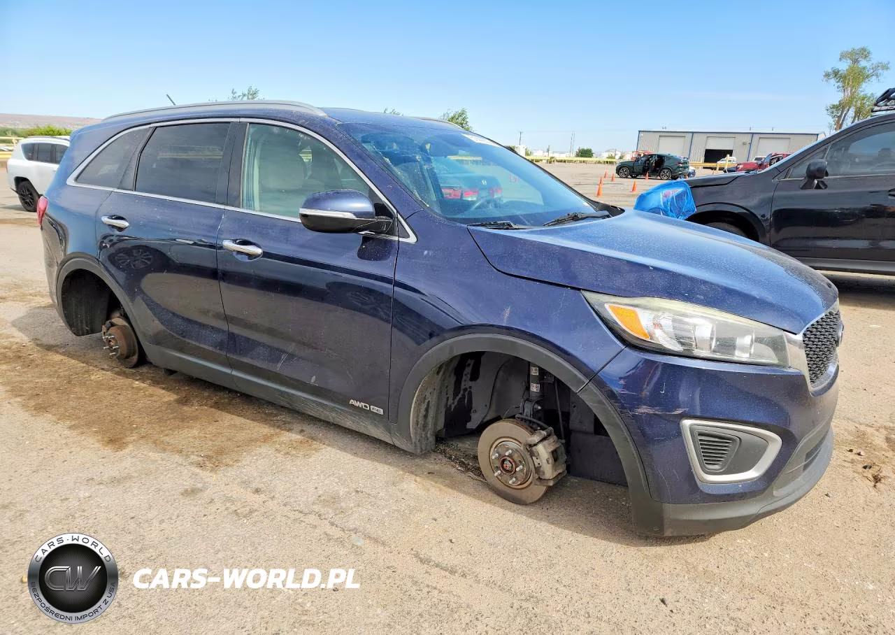2017 Kia Sorento Lx V6 VIN:5XYPGDA57HG241054 - 4