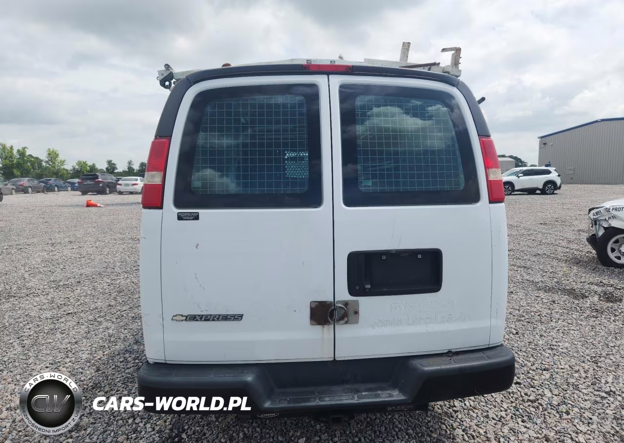 2018 Chevrolet Express G2500 VIN:1GCWGAFP1J1197823 - 6