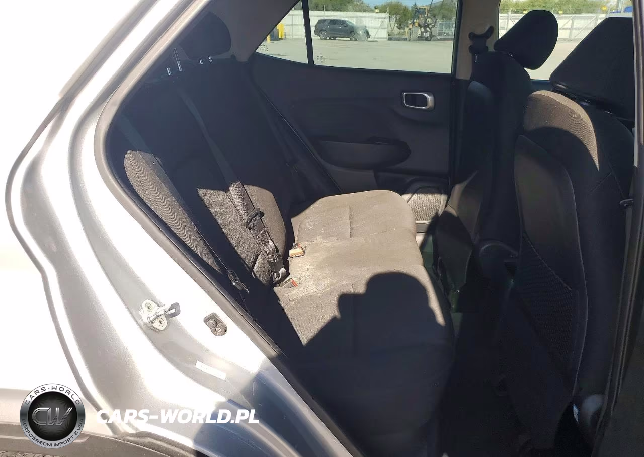 2021 Hyundai Venue Se VIN:KMHRB8A36MU081881 - 11