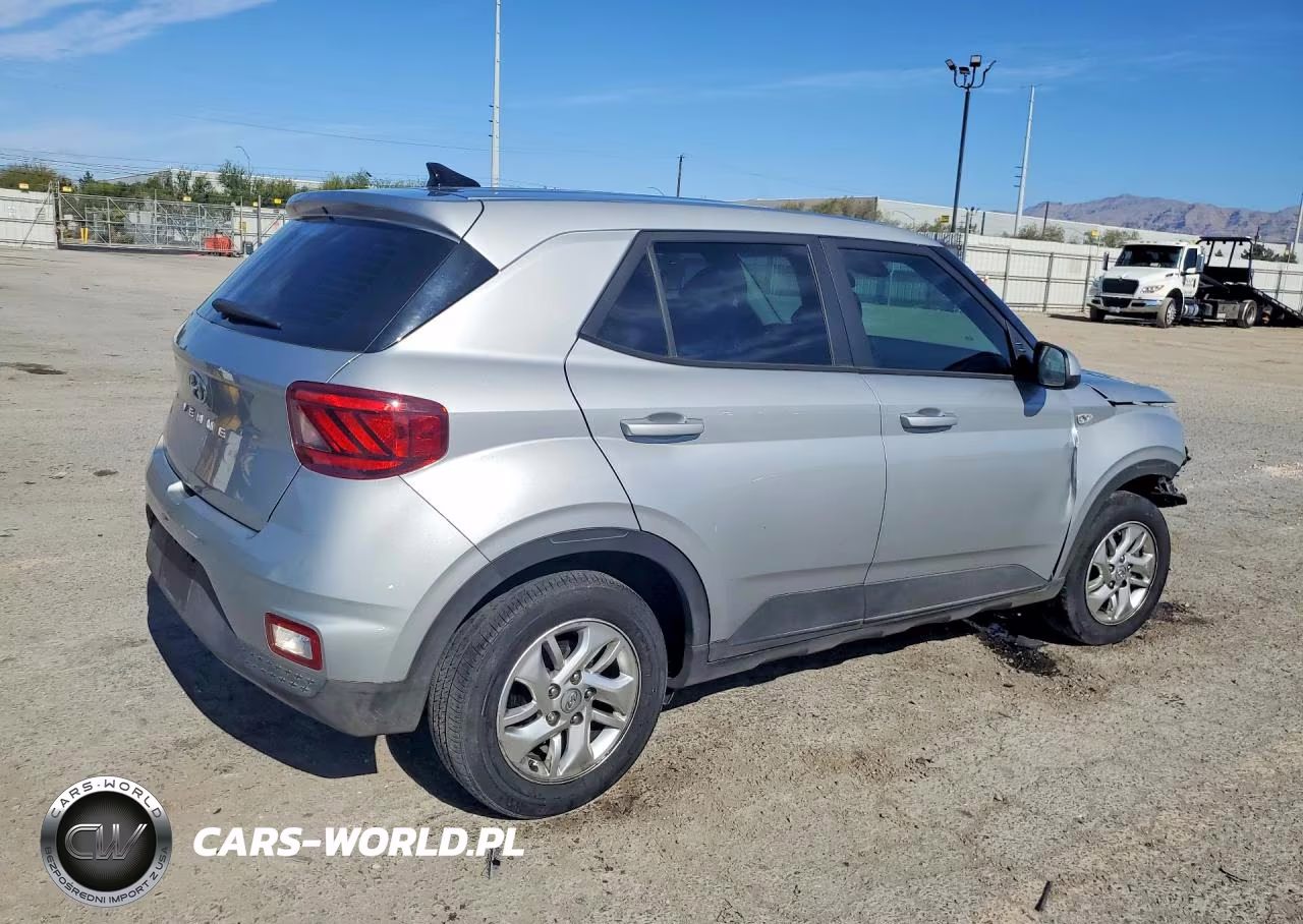 2021 Hyundai Venue Se VIN:KMHRB8A36MU081881 - 3