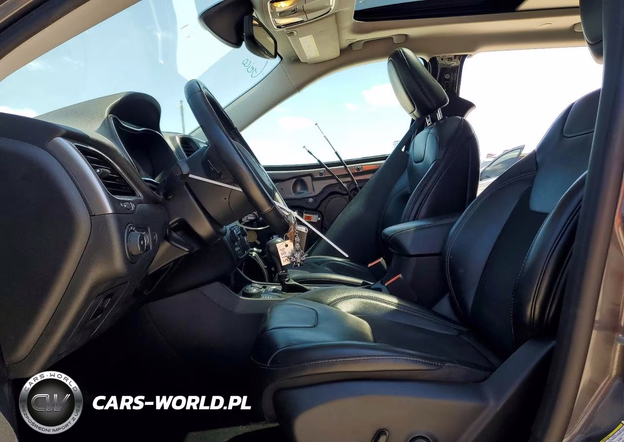 2019 Jeep Cherokee Latitude Plus VIN:1C4PJMLB0KD453014 - 7