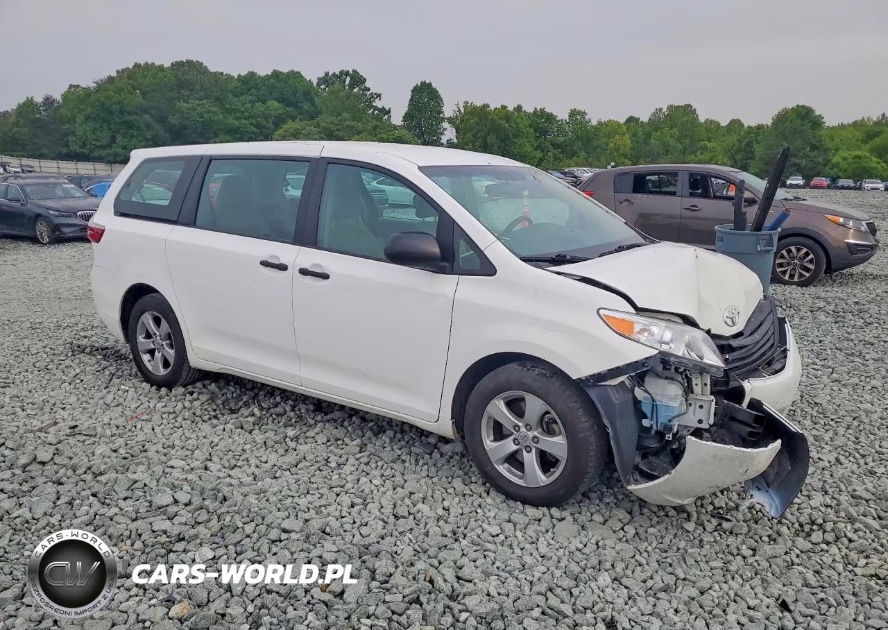 2017 Toyota Sienna L 7-Passenger VIN:5TDZZ3DC9HS785677 - 4