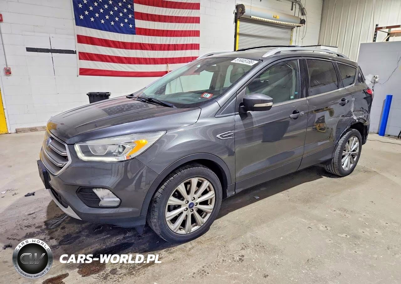 2017 Ford Escape Titanium – zdjęcie 1 z 13