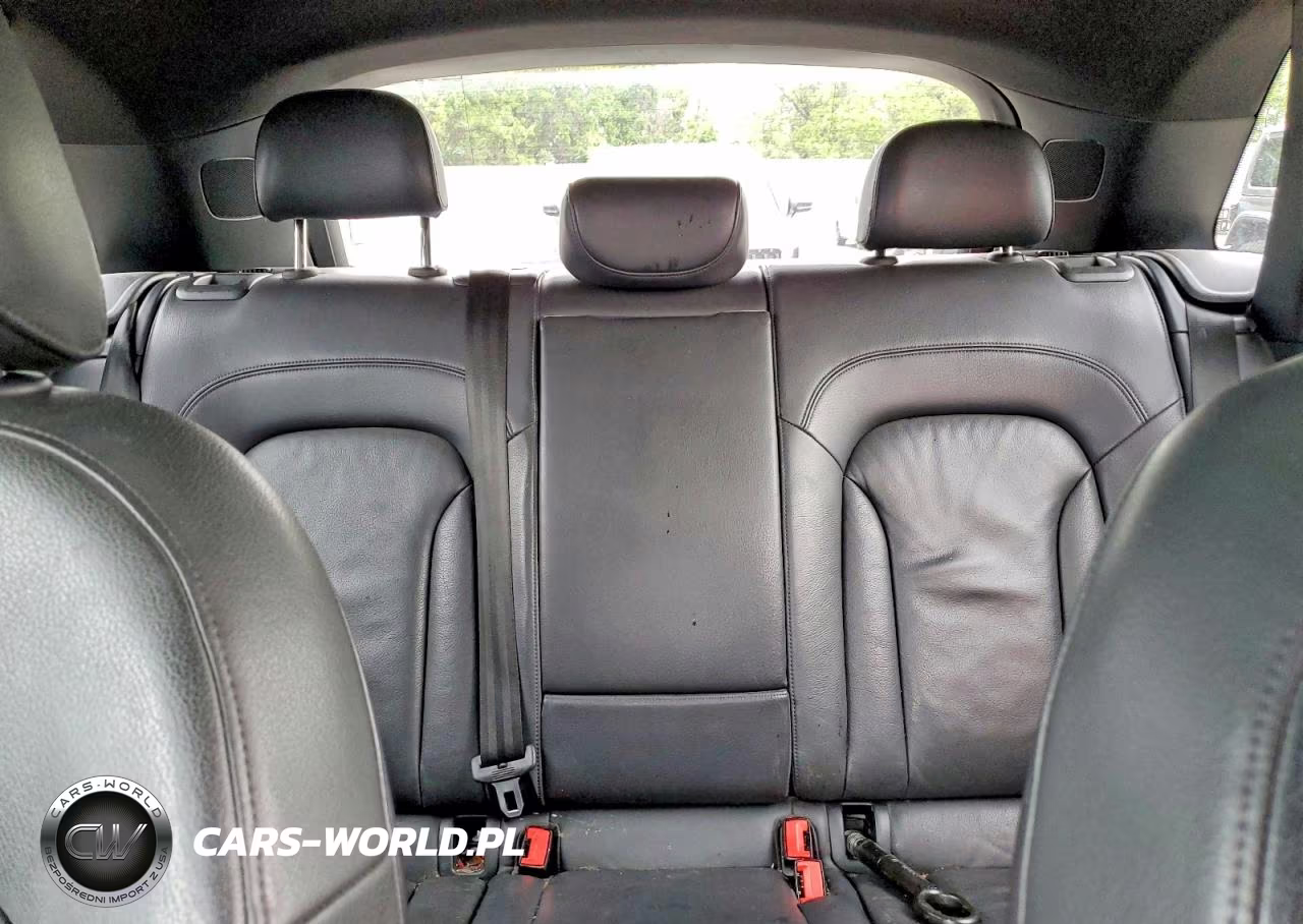 2017 Audi Q3 Premium Plus VIN:WA1JCCFS0HR000636 - 10