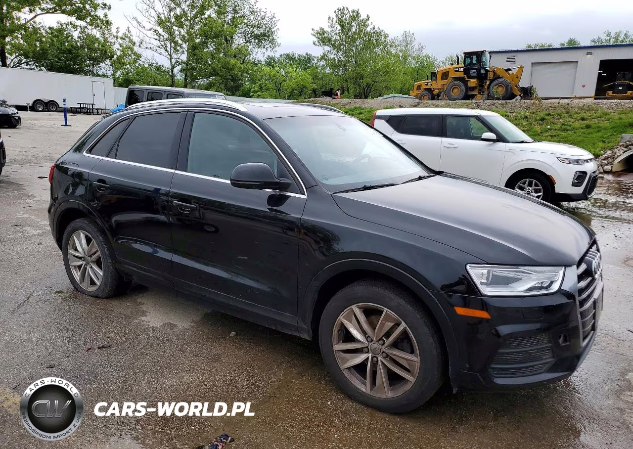 2017 Audi Q3 Premium Plus VIN:WA1JCCFS0HR000636 - 4