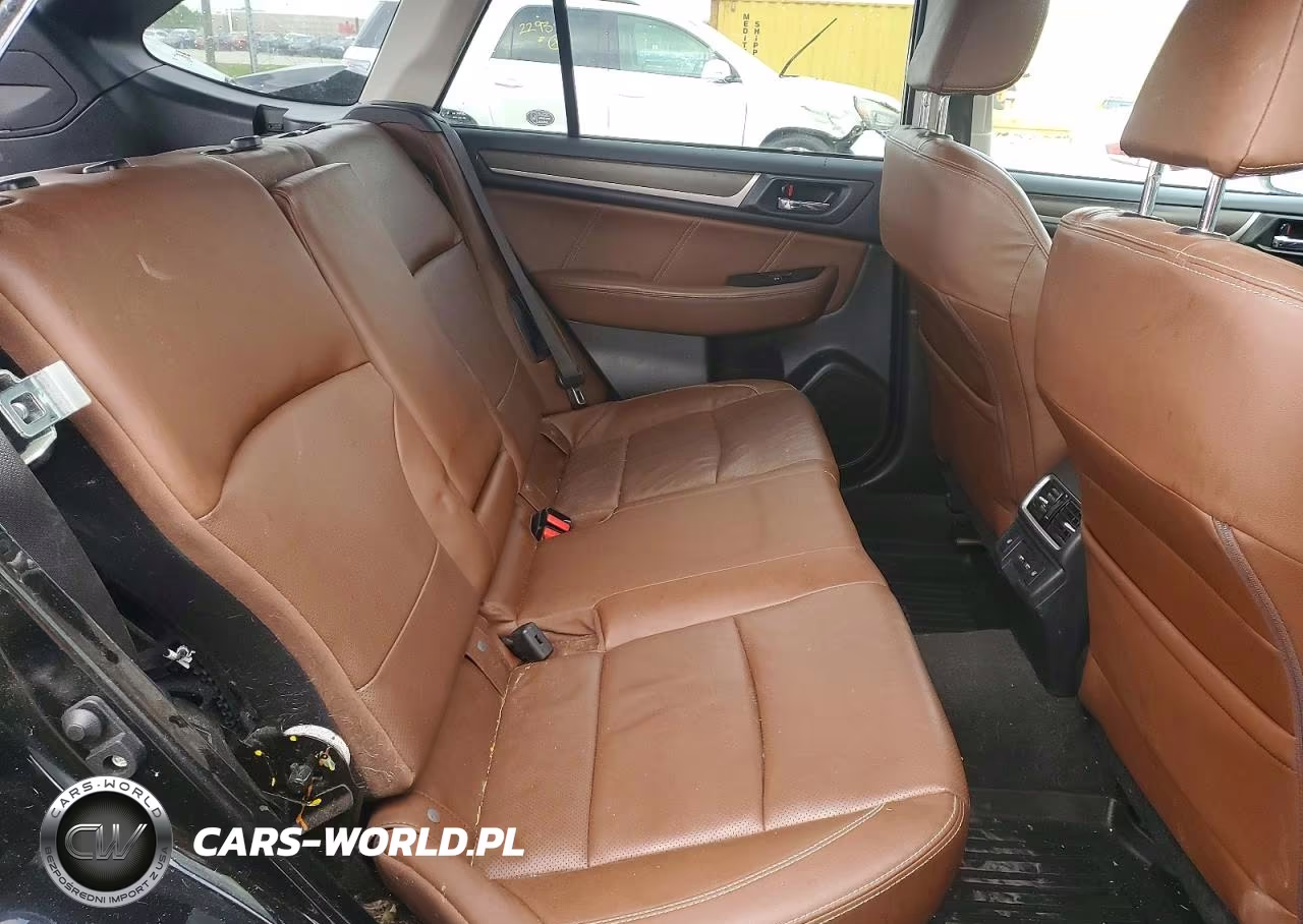 2018 Subaru Outback Touring VIN:4S4BSATC2J3357383 - 10