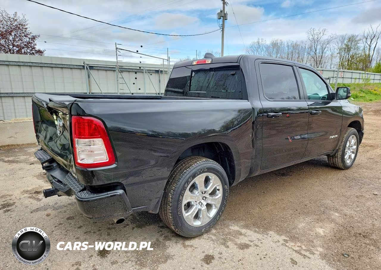 2024 Ram 1500 Big Horn VIN:1C6RRFFG5RN160435 - 3