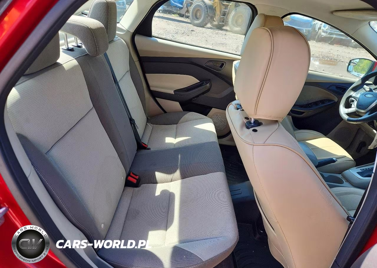 2012 Ford Focus Se VIN:1FAHP3F28CL260020 - 10