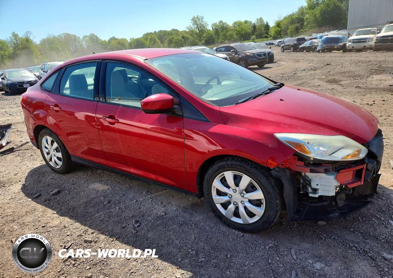 2012 Ford Focus Se VIN:1FAHP3F28CL260020 - 4