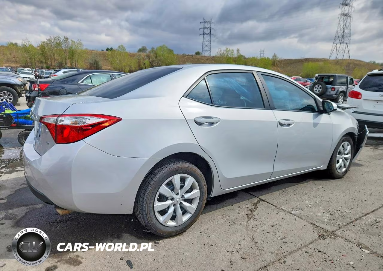 2016 Toyota Corolla Le VIN:2T1BURHE1GC640980 - 3