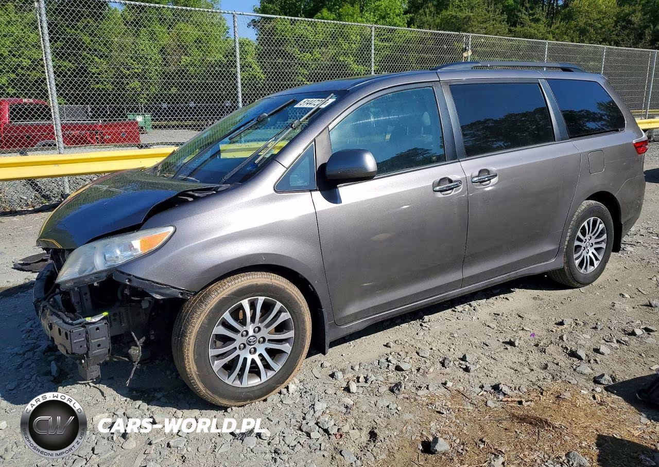 2018 Toyota Sienna Xle 8-Passenger