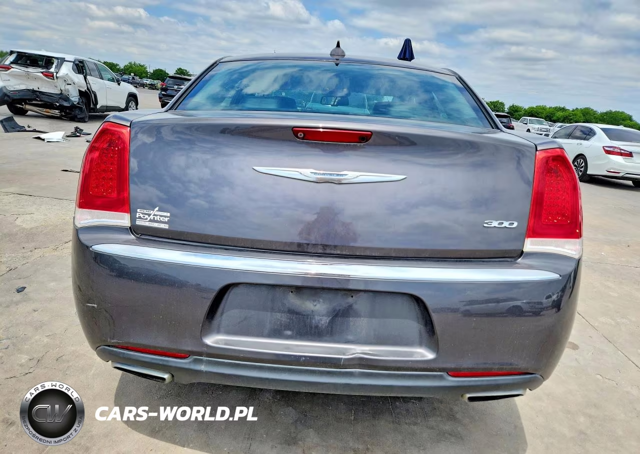 2018 Chrysler 300 Limited VIN:2C3CCAEG4JH123284 - 6