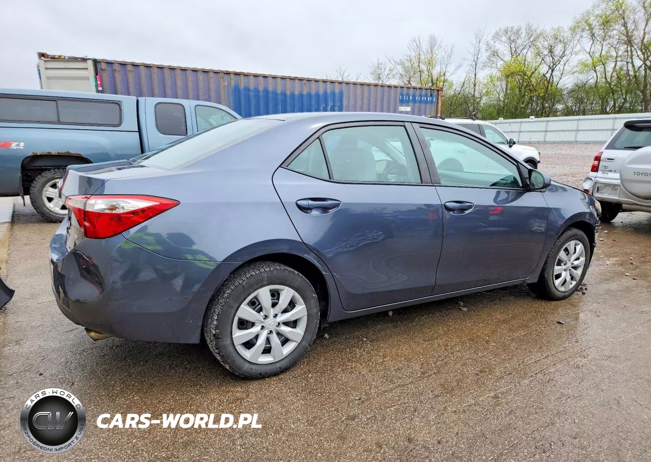 2016 Toyota Corolla Le VIN:5YFBURHE6GP508247 - 3