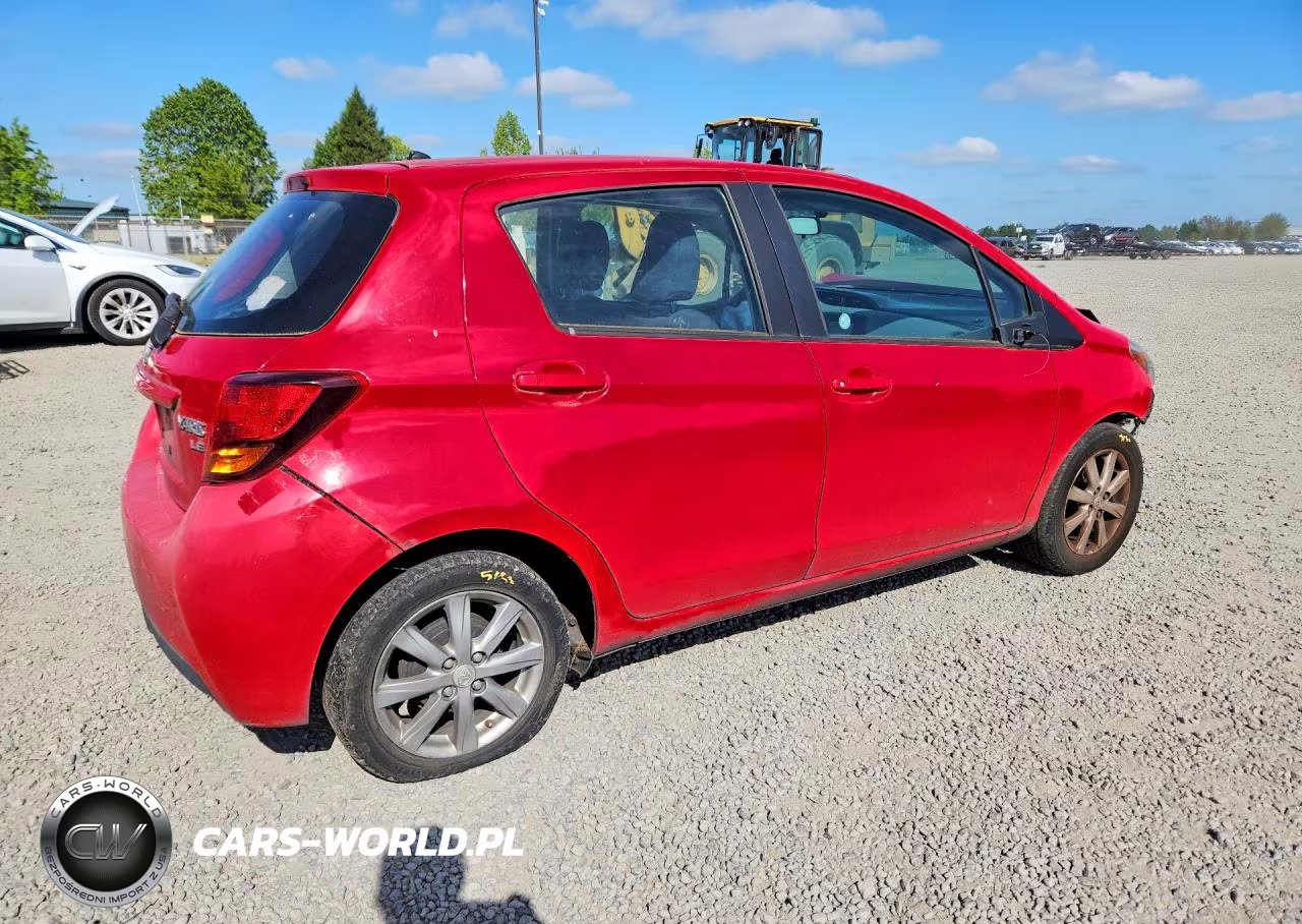 2015 Toyota Yaris 5-Door Le VIN:VNKKTUD31FA038519 - 3