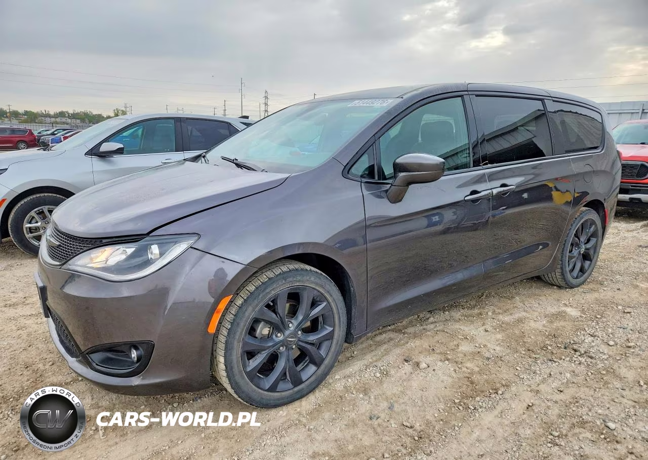 2019 Chrysler Pacifica Touring Plus