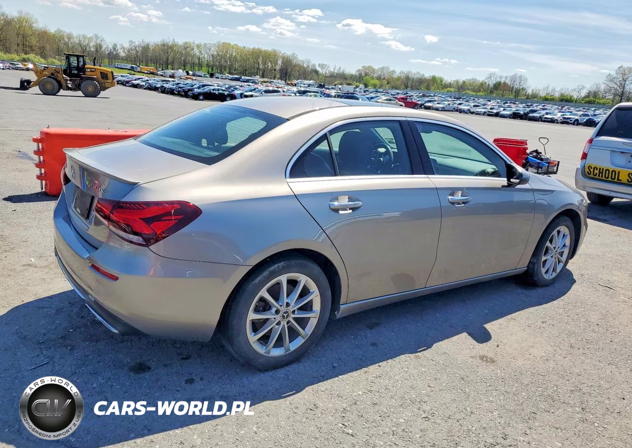 2019 Mercedes-Benz A 220 4Matic VIN:WDD3G4FB0KW007013 - 3