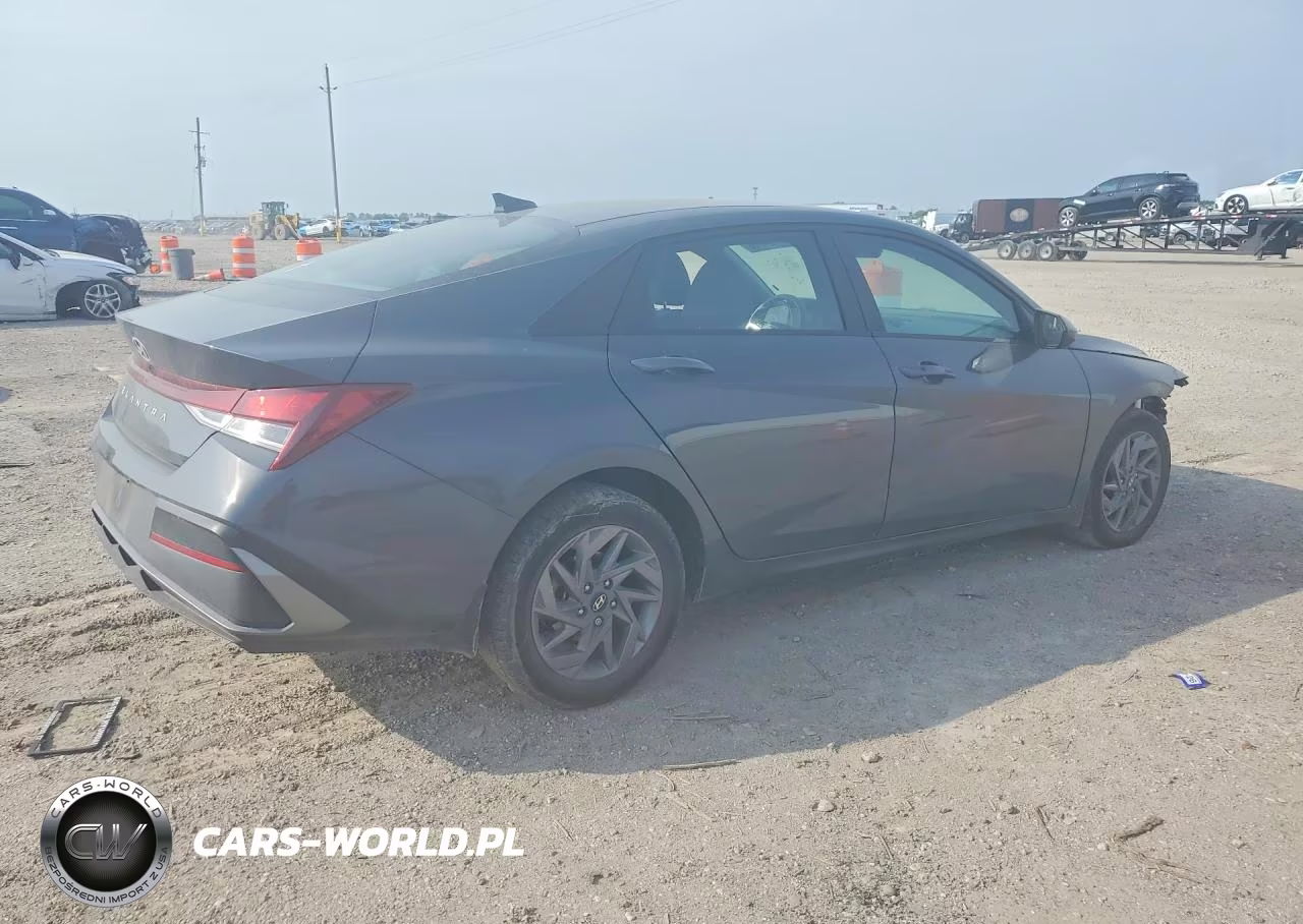 2024 Hyundai Elantra Sel VIN:KMHLM4DG3RU739252 - 3