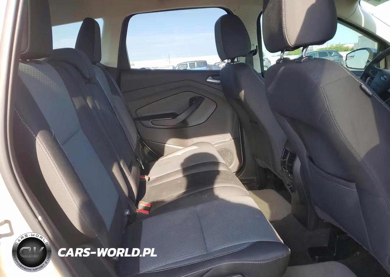 2017 Ford Escape Se VIN:1FMCU0GD2HUC19410 - 10