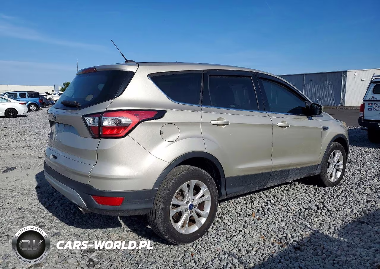 2017 Ford Escape Se VIN:1FMCU0GD2HUC19410 - 3