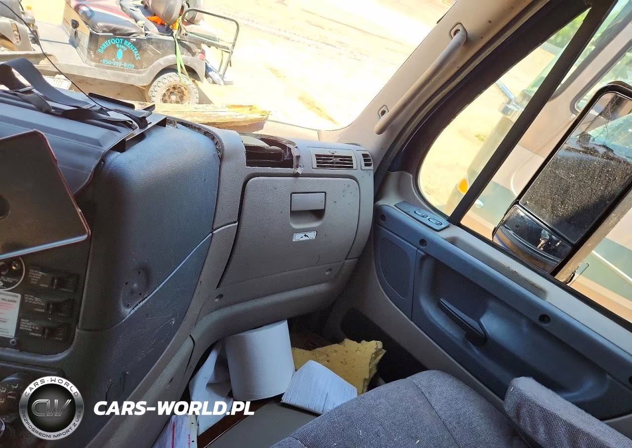 2015 Freightliner Cascadia Semi Truck VIN:3AKJGLD53FSFU4944 - 5