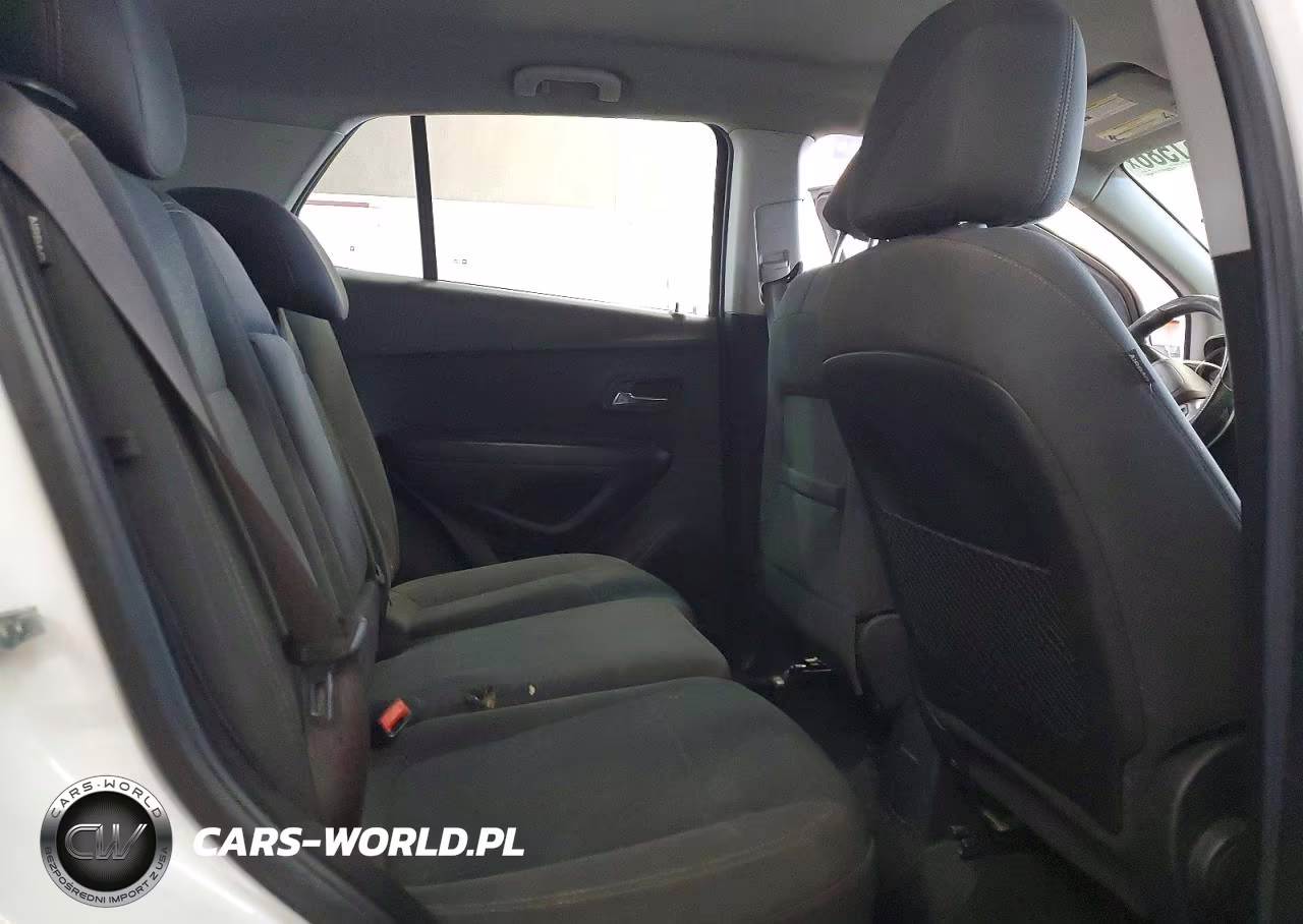 2018 Chevrolet Trax Ls VIN:KL7CJKSB0JB586142 - 10