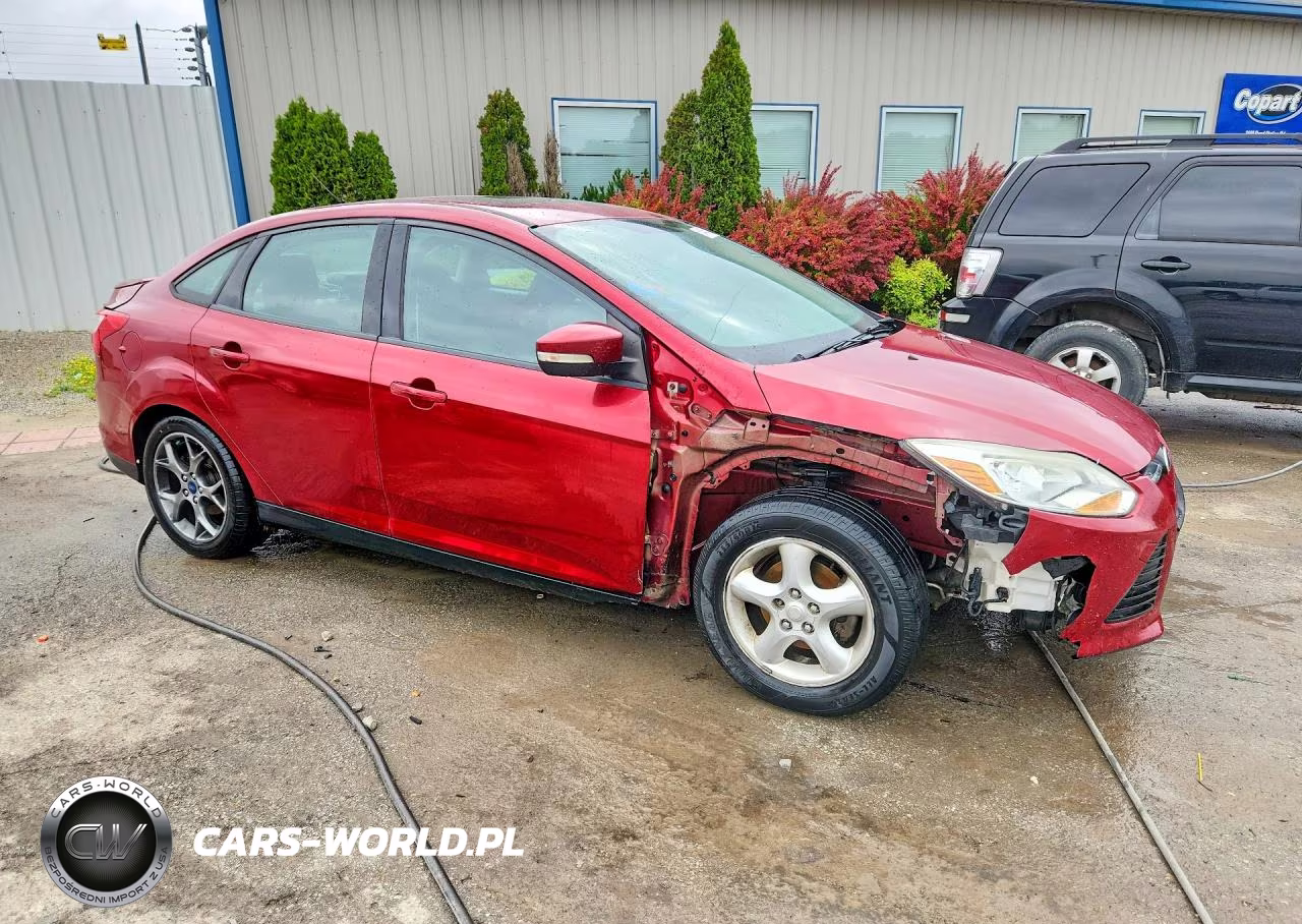 2014 Ford Focus Se VIN:1FADP3F23EL335482 - 4