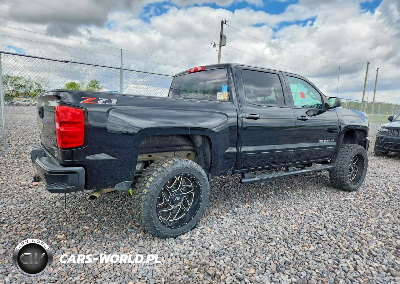 2018 Chevrolet Silverado K1500 Lt VIN:3GCUKREC8JG394217 - 3