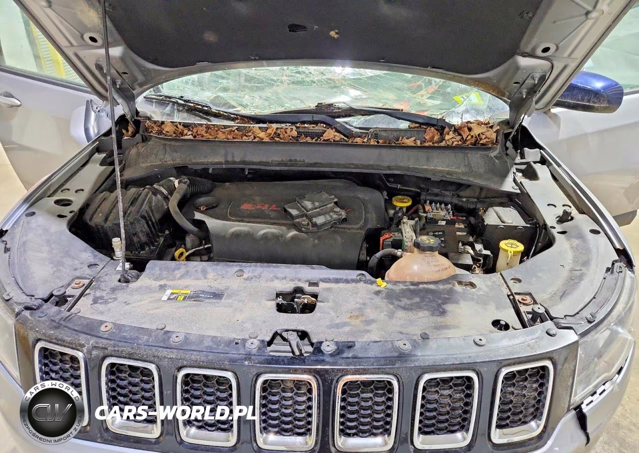 2018 Jeep Compass Latitude VIN:3C4NJDBB2JT270960 - 12