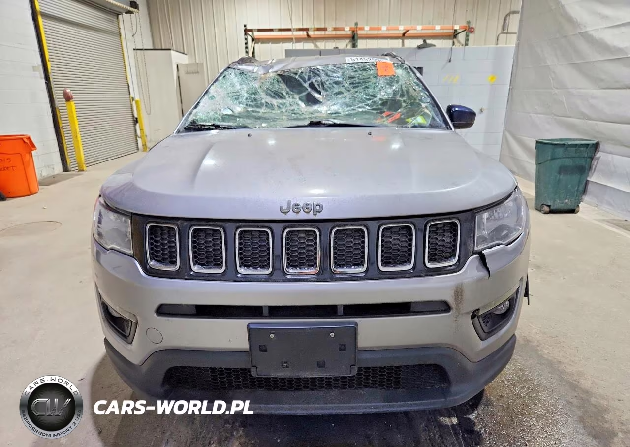 2018 Jeep Compass Latitude VIN:3C4NJDBB2JT270960 - 5