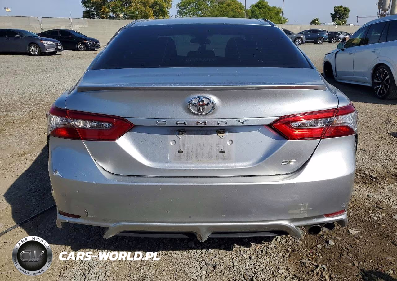 2018 Toyota Camry L VIN:4T1B11HK7JU024058 - 6