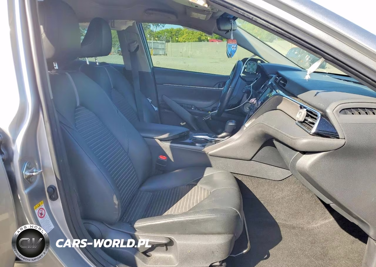 2018 Toyota Camry L VIN:4T1B11HK7JU024058 - 7
