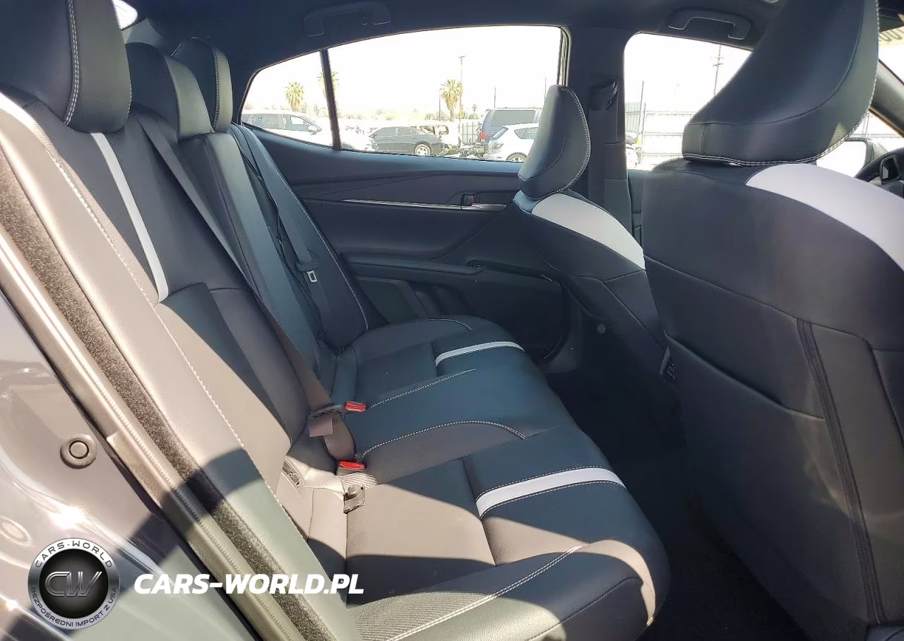 2026 Toyota Camry VIN:4T1DAACK9TU287297 - 10