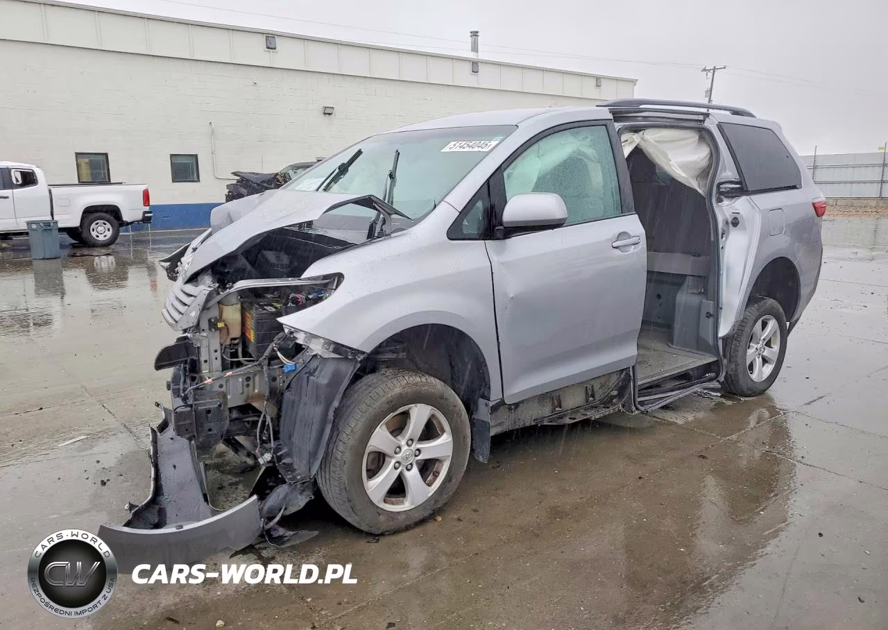 2015 Toyota Sienna Le