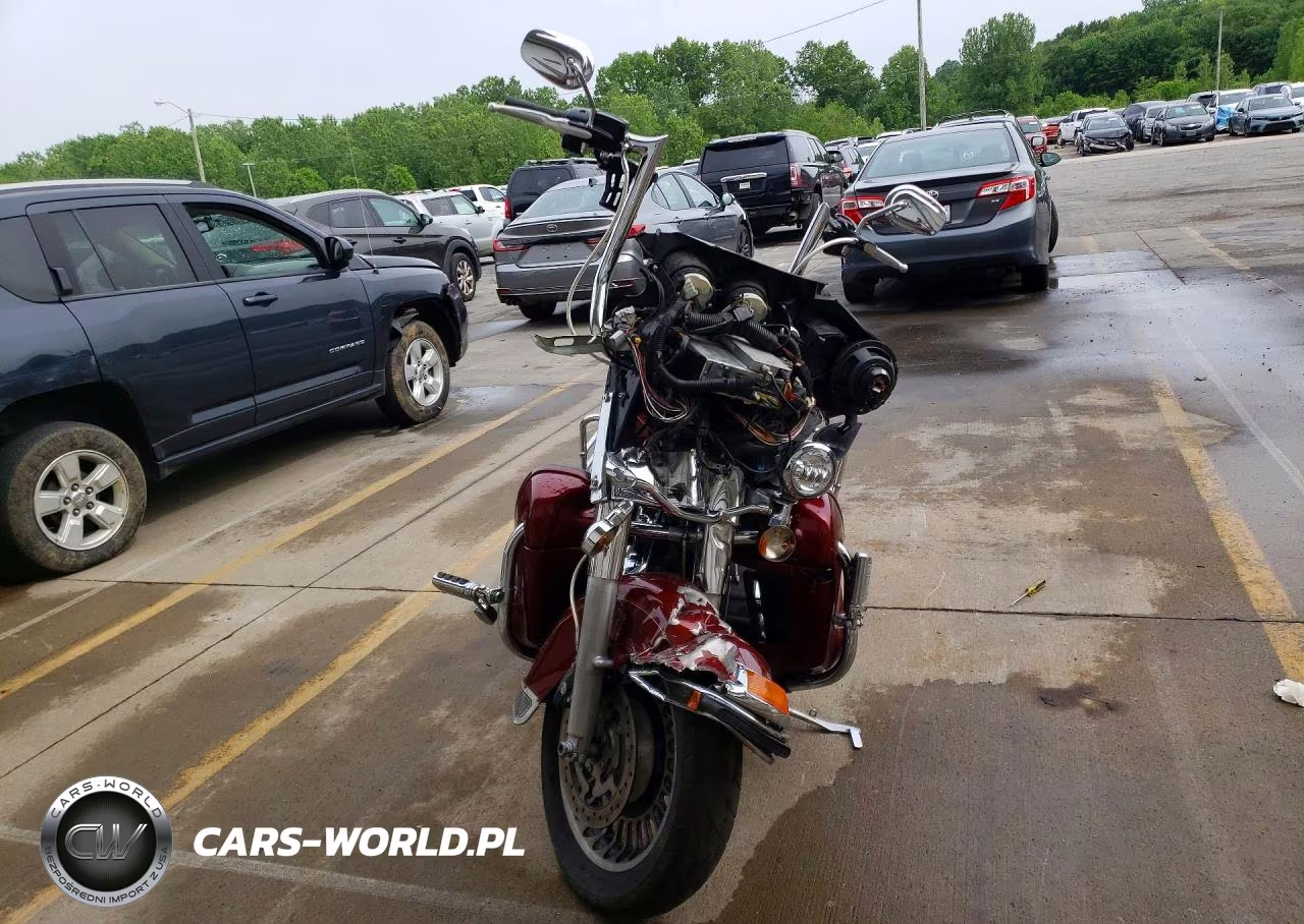 2010 Harley-Davidson Flhtcu VIN:1HD1FC410AB672541 - 2