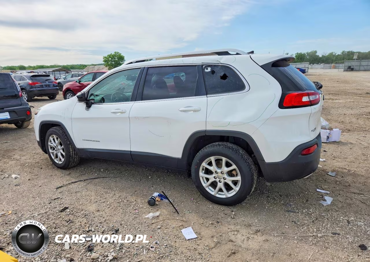 2016 Jeep Cherokee Latitude VIN:1C4PJLCS8GW287296 - 2