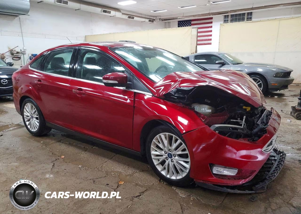 2017 Ford Focus Titanium VIN:1FADP3J21HL313329 - 4