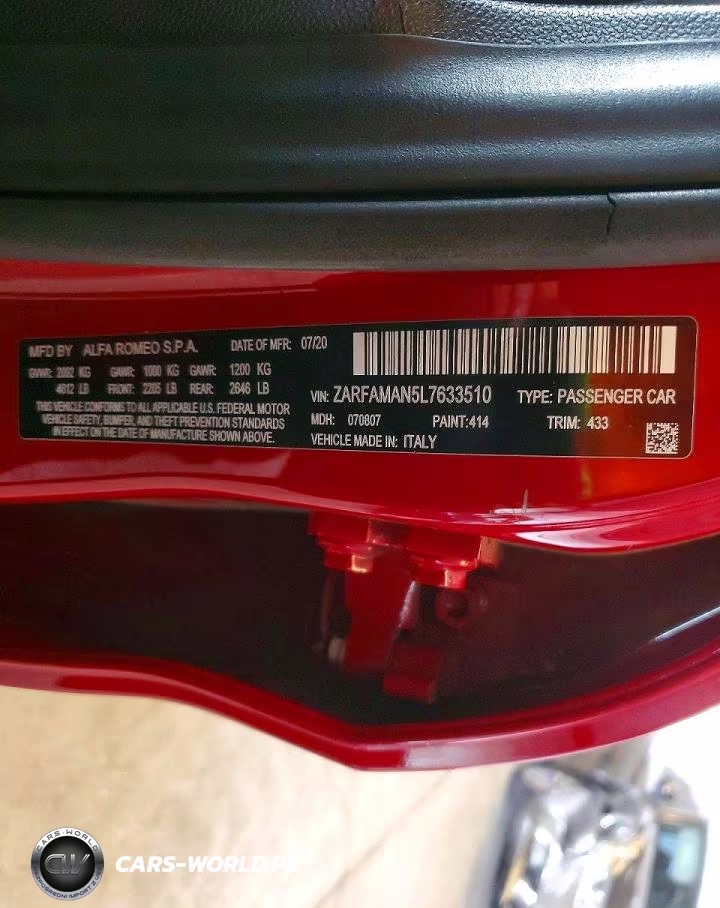 2020 Alfa Romeo Giulia VIN:ZARFAMAN5L7633510 - 12