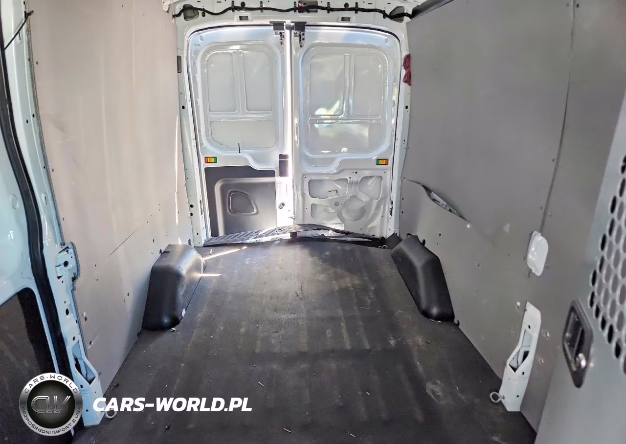 2023 Ford Transit T-250 VIN:1FTBR2C87PKA21874 - 10