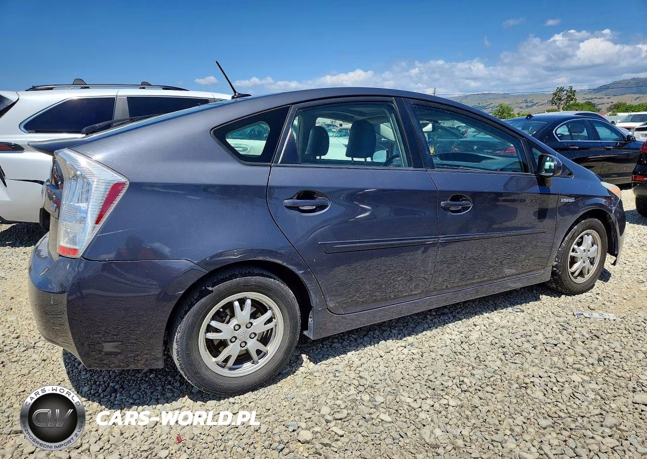 2011 Toyota Prius Four VIN:JTDKN3DU4B5342212 - 3
